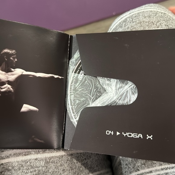 P90x dvds - Picture 5 of 7